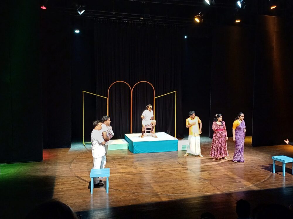 Nee Naanaadre Naa Neenena - Kannada adaptation of Shakespeare`s The Comedy of Errors by S Surendranath at Ranga Shankara