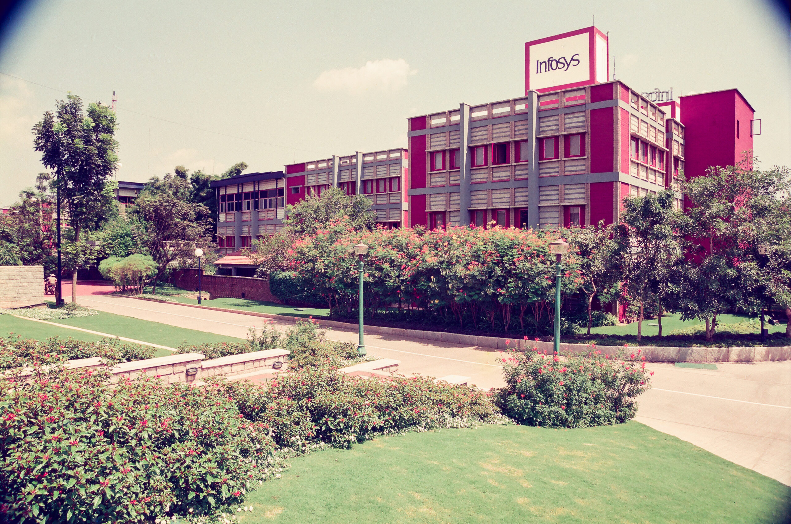 How Infosys built <br>a city within a city How Infosys built <br>a city within a city